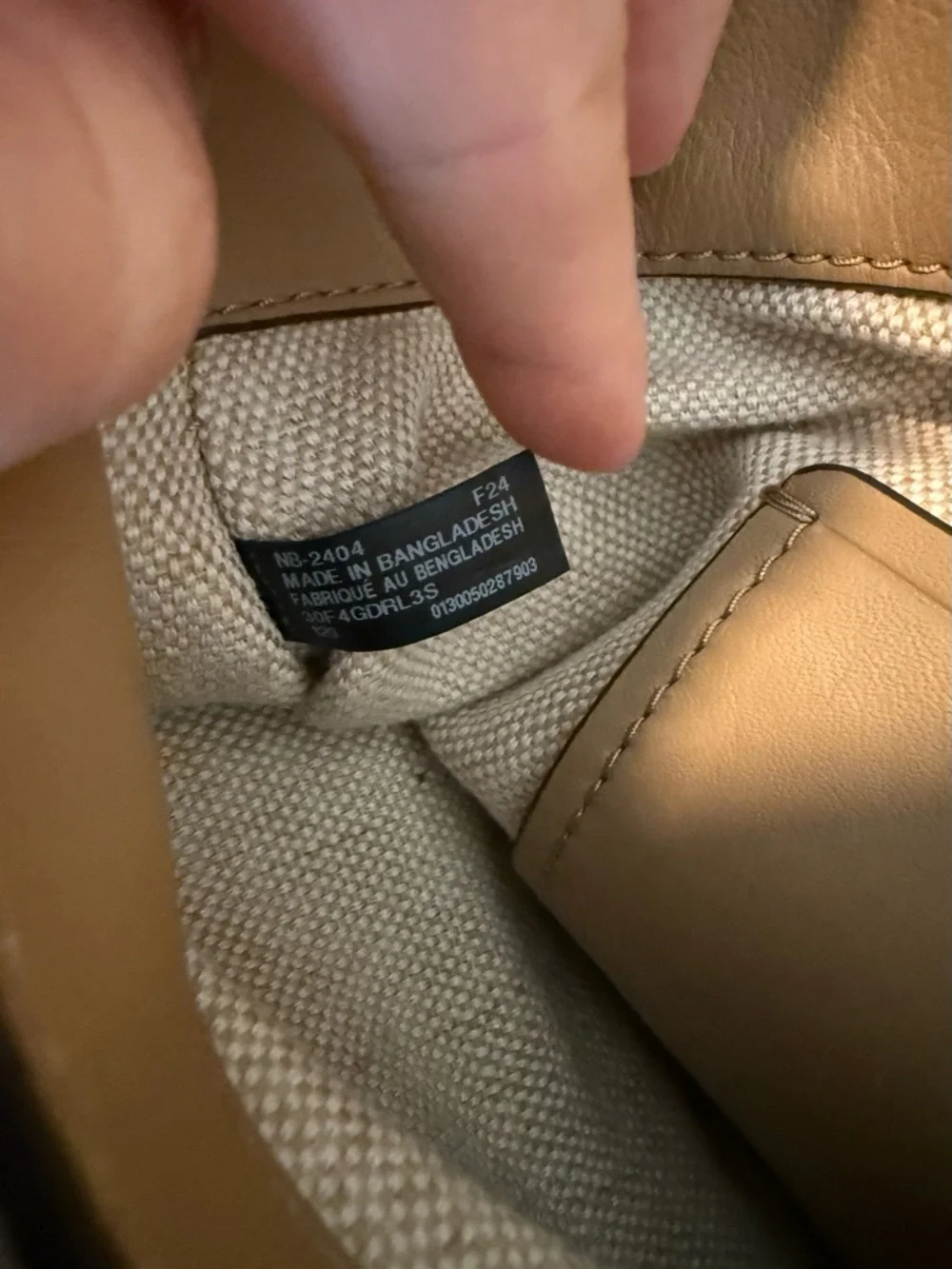 Rare-EUC-Michael kors Suede Shearling Accent Crossbody Bag in Tan - Picture 5 of 8